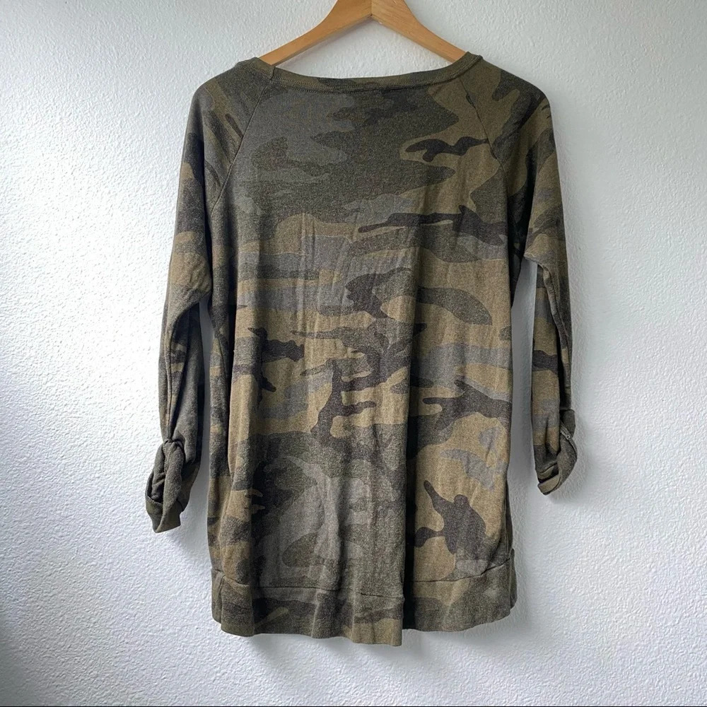 TNA Green Camo 3/4 length sleeve Top - Picture 8 of 10